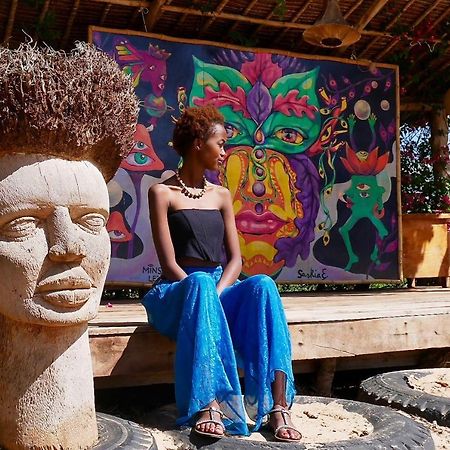 Distant Relatives Ecolodge & Backpackers Kilifi Exterior photo