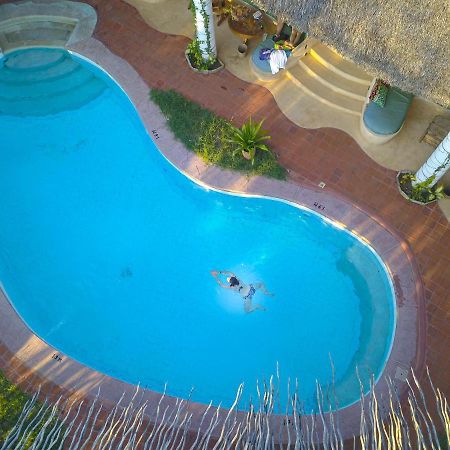 Distant Relatives Ecolodge & Backpackers Kilifi Exterior photo