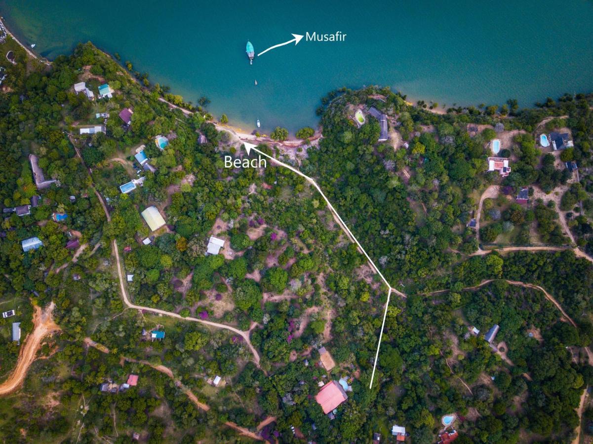 Distant Relatives Ecolodge & Backpackers Kilifi Exterior photo