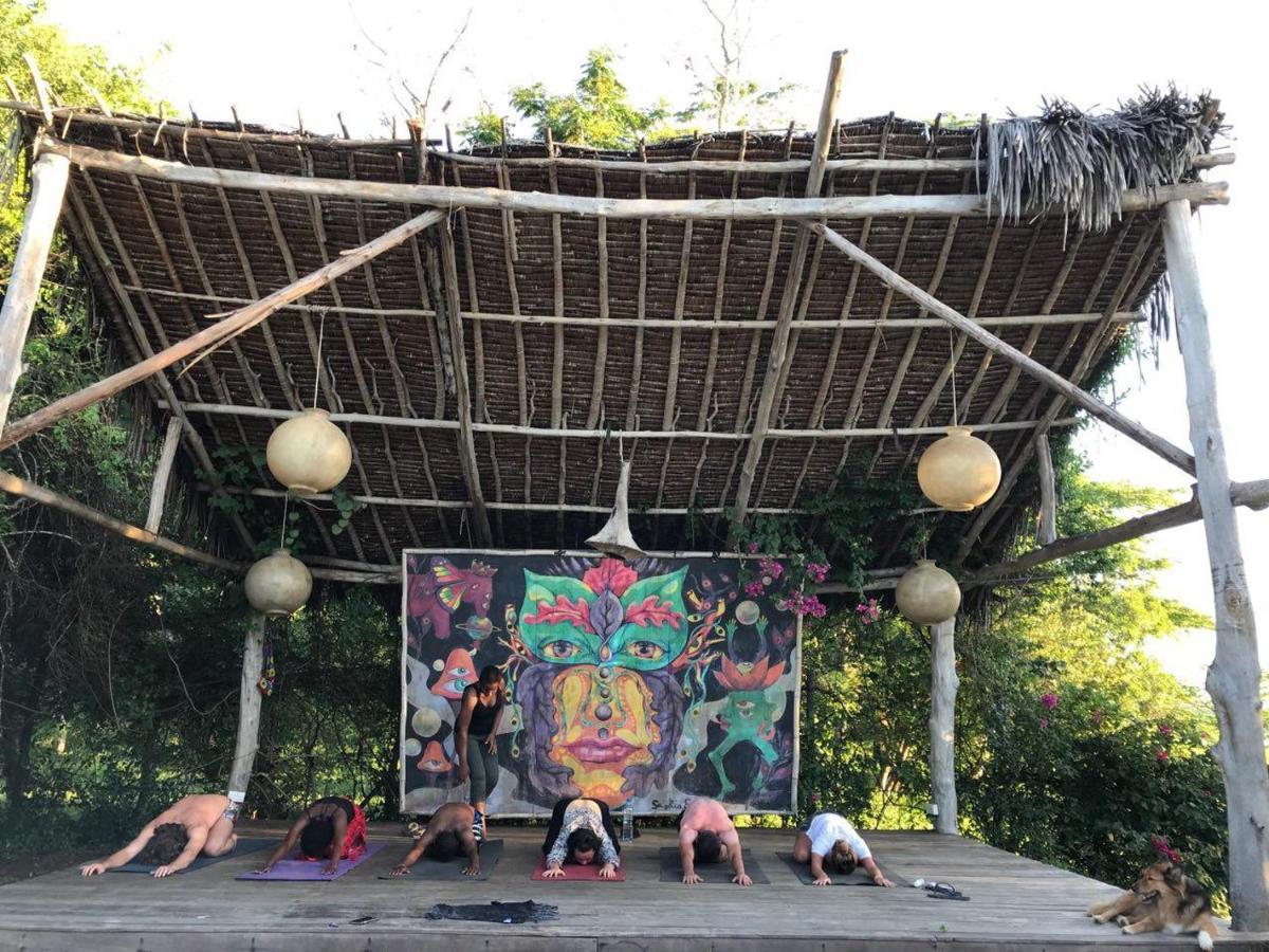Distant Relatives Ecolodge & Backpackers Kilifi Exterior photo