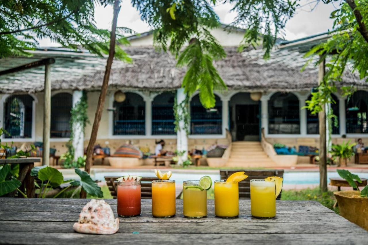 Distant Relatives Ecolodge & Backpackers Kilifi Exterior photo