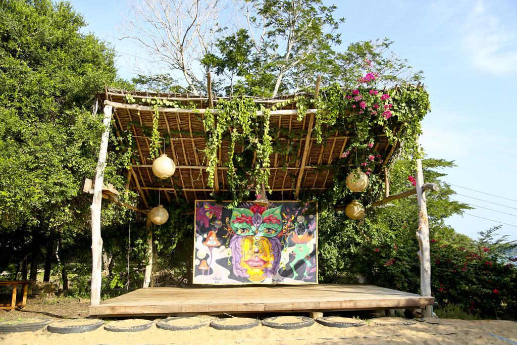 Distant Relatives Ecolodge & Backpackers Kilifi Exterior photo