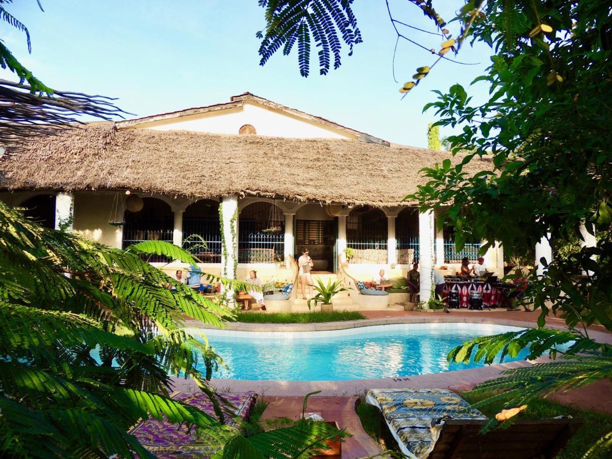 Distant Relatives Ecolodge & Backpackers Kilifi Exterior photo